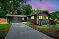 Building Photo - 3964 Gretna Green Dr