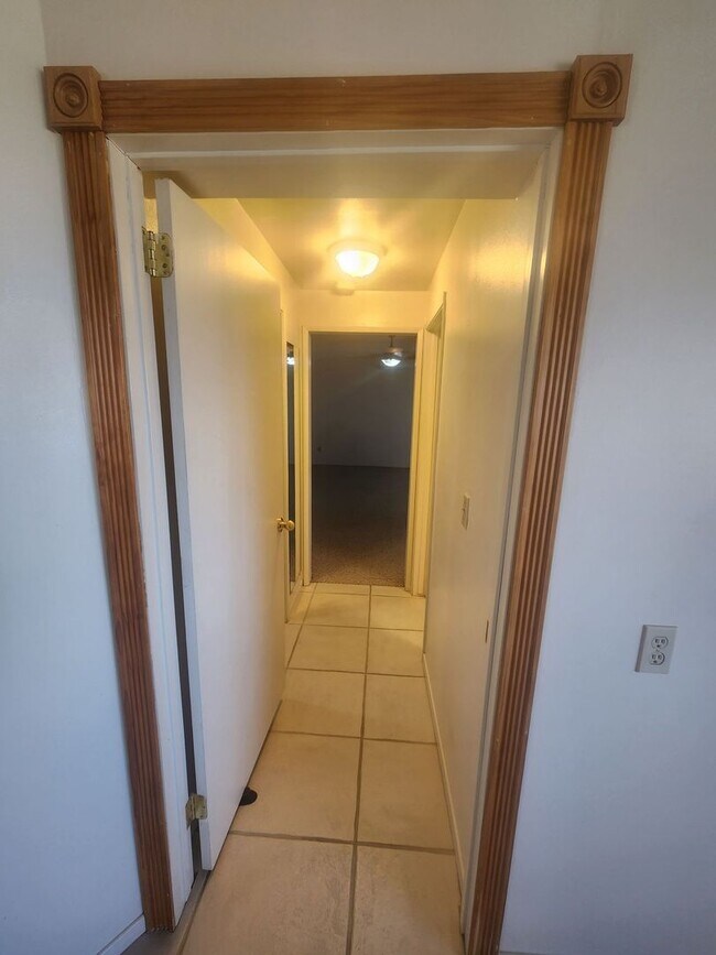 Building Photo - Beautiful 3 bedroom 2 Bath home in Indian Cove with a POOL!