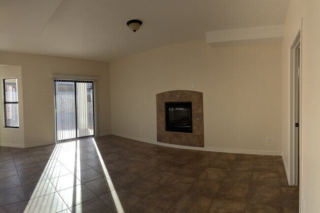 Building Photo - 11328 Manuel Gameros Dr