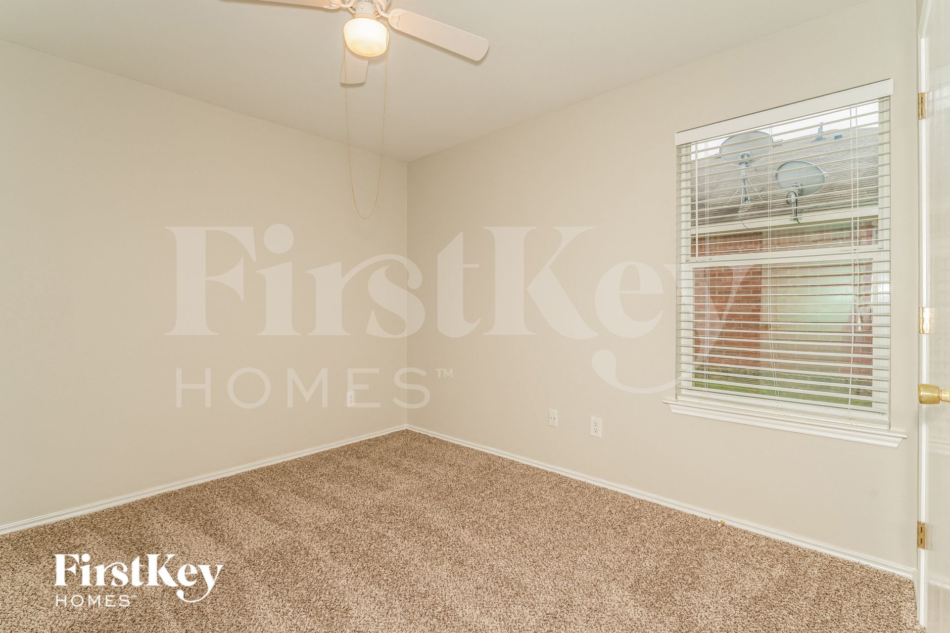 Building Photo - 207 Amherst Dr