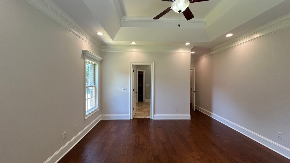 Building Photo - 389 Chastain Cir