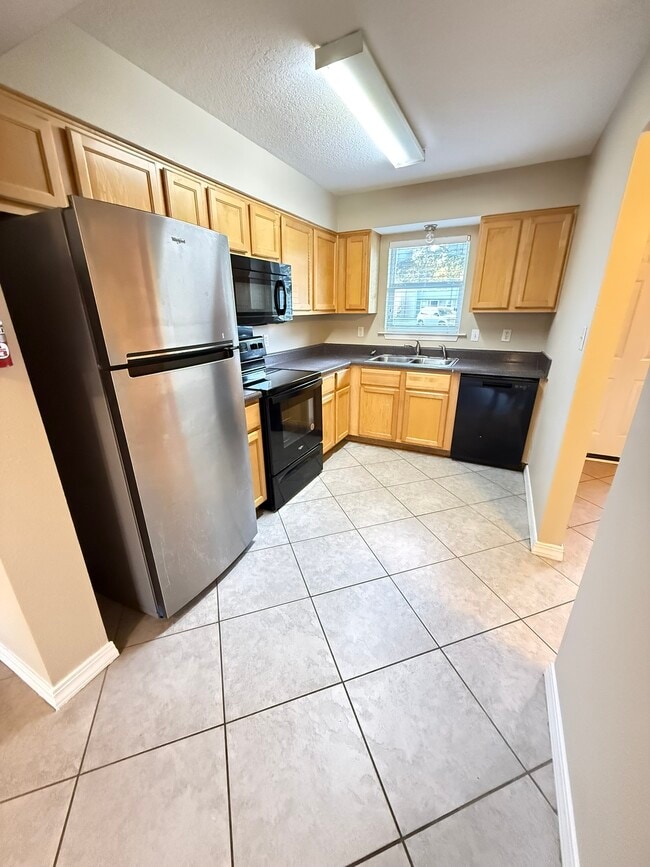 Building Photo - 1625 Martin Bluff Rd