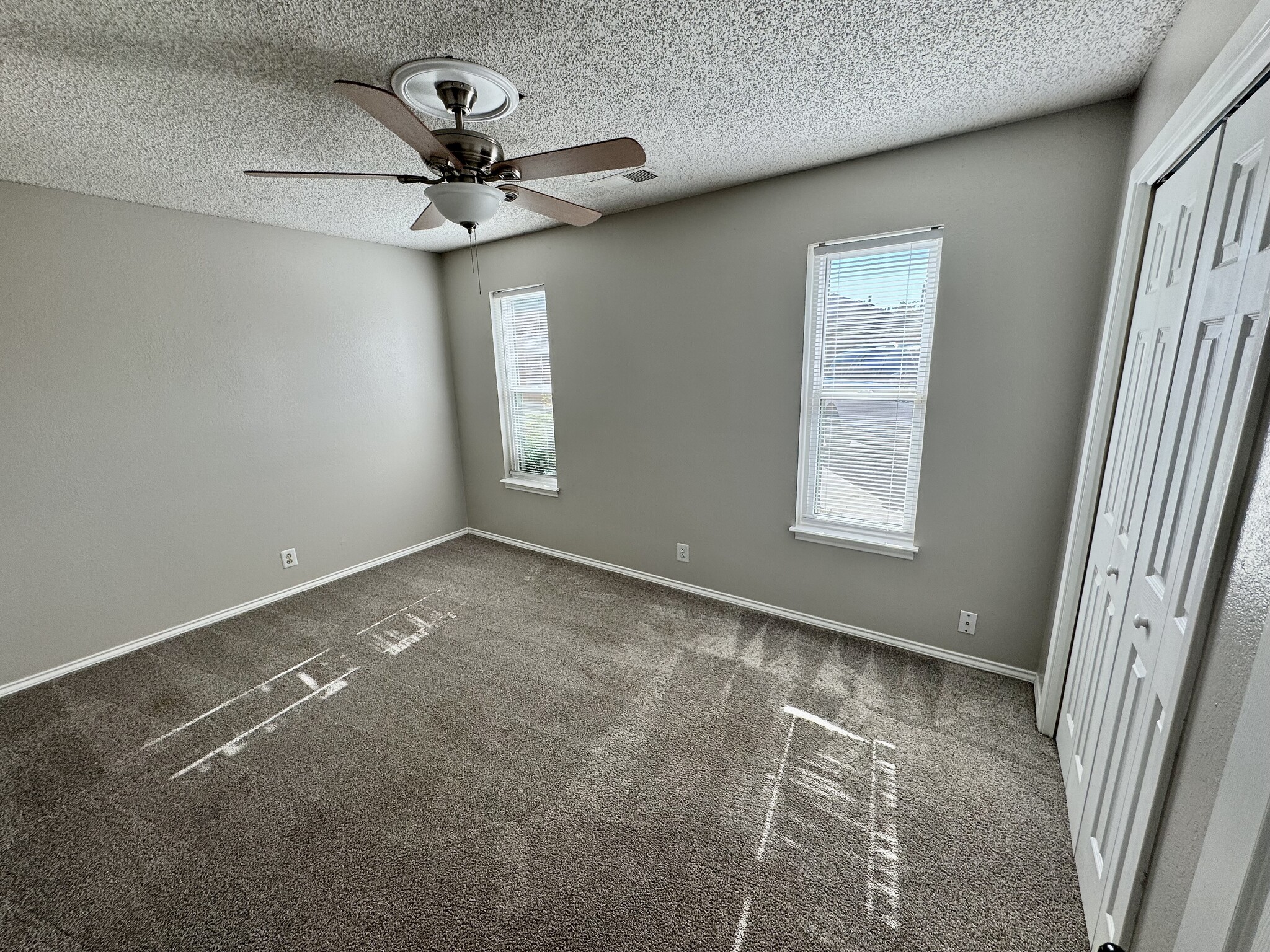 Bedroom 1 - 4528 Lanham St