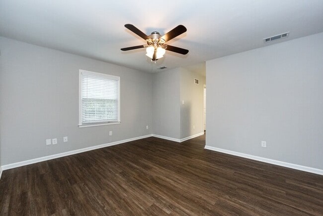 Building Photo - 3BD/1BA Ranch in Cabarrus Woods!