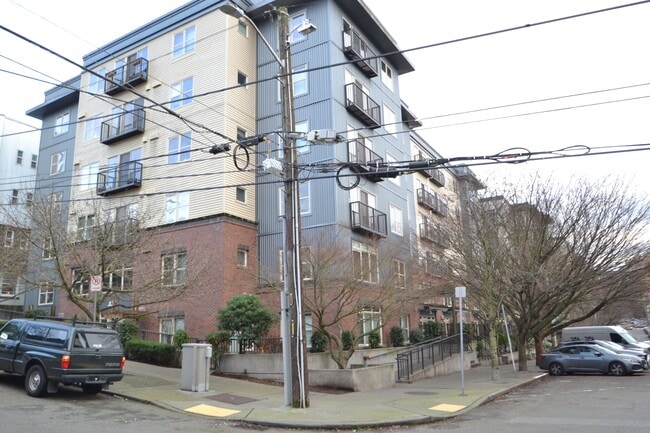 Building Photo - 1620 Belmont Ave