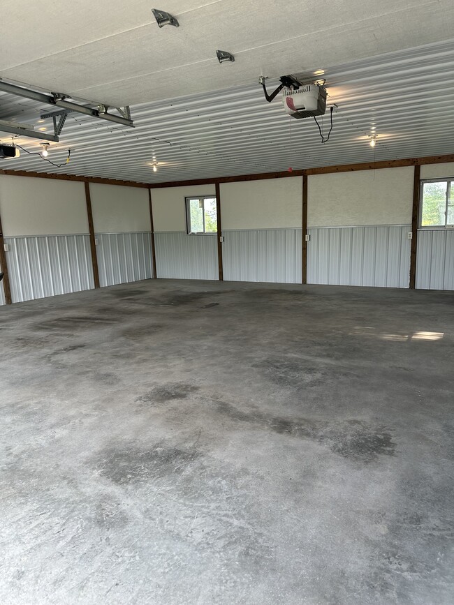 Building Photo - 205 Burdge Hill Rd