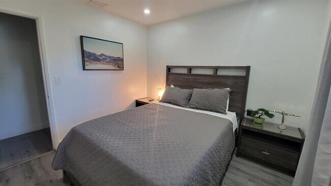 Building Photo - 4154 SW 49th St