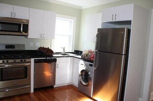 Building Photo - 81 Florence St