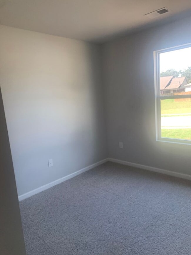 Building Photo - 35 Knoll Wy