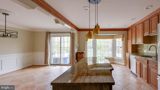 Building Photo - 43440 Postrail Square