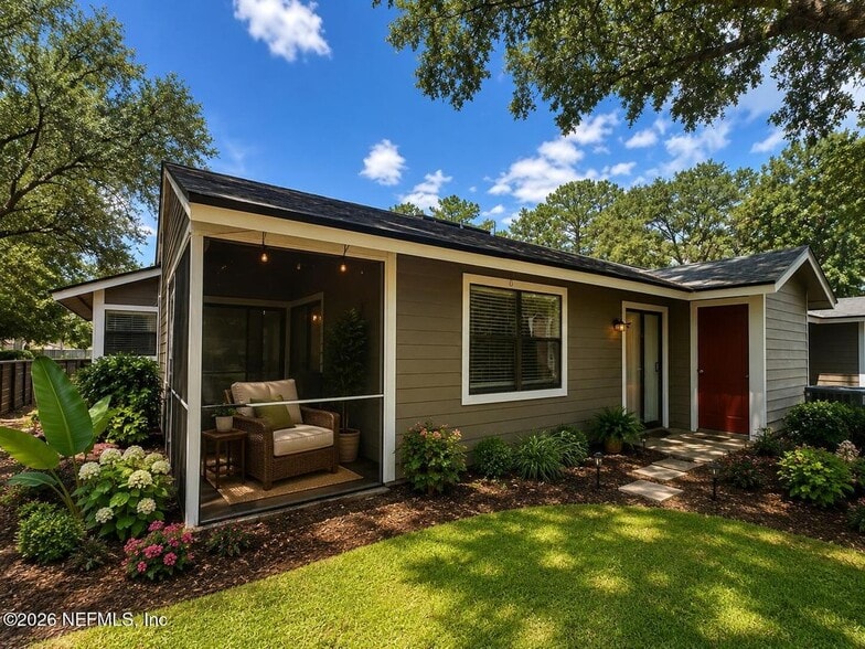 Building Photo - 8343 Westover Ct