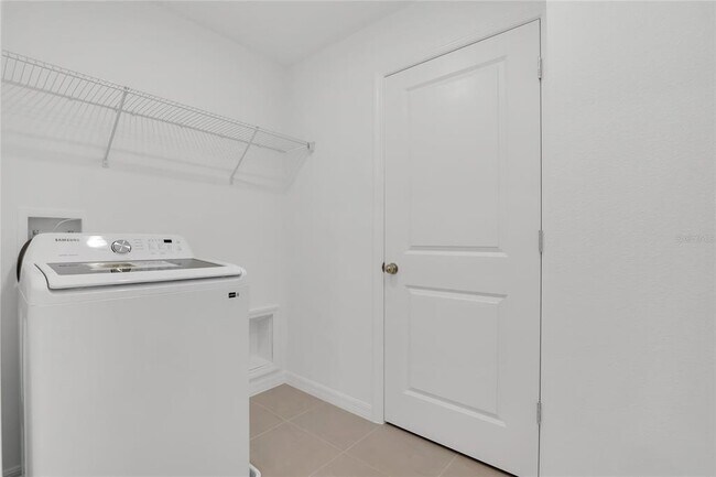 Building Photo - 4621 ORCHARD VIEW Aly