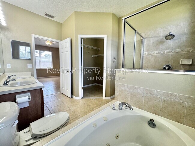 Building Photo - 806 Palermo Ct