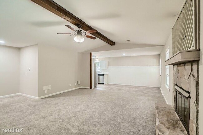 Building Photo - 3 br, 2 bath House - 4417 Centennial Trail...