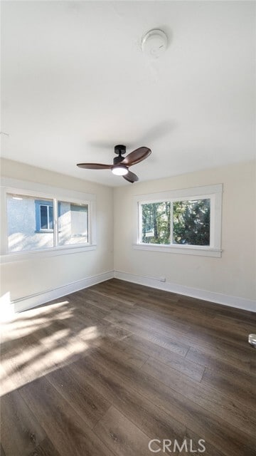 Building Photo - 911 W 40th Pl