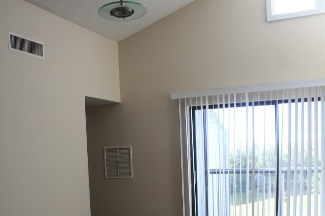 Building Photo - 4010 Atrium Dr