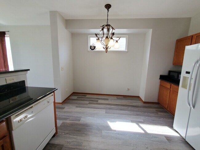 Building Photo - 3104 Nantucket Dr