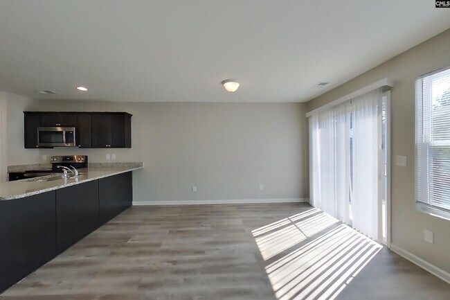 Building Photo - 1430 Sandra Dr