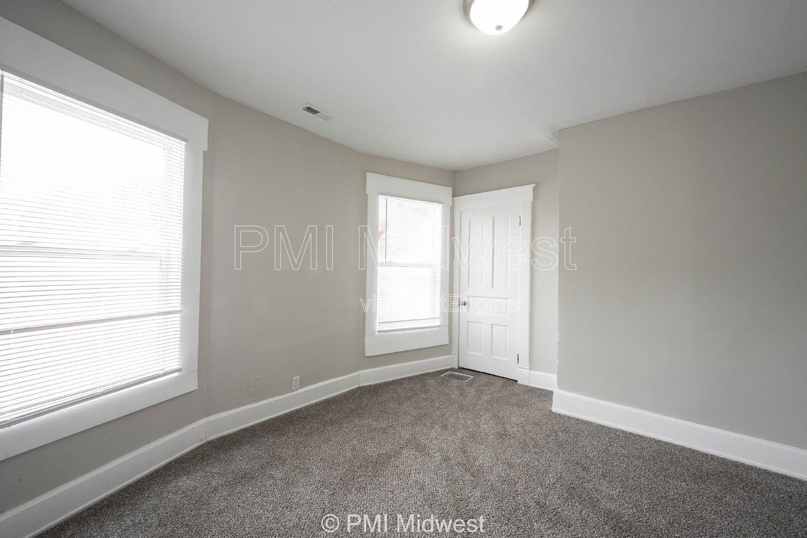 Building Photo - 538 W 29th St