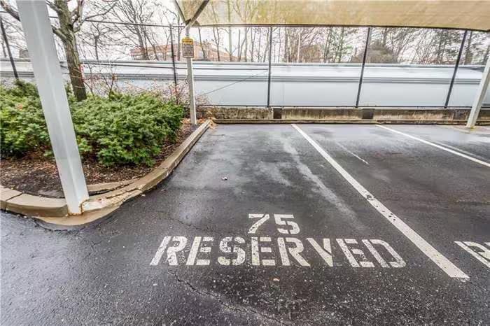 Building Photo - 5570 Centre Ave