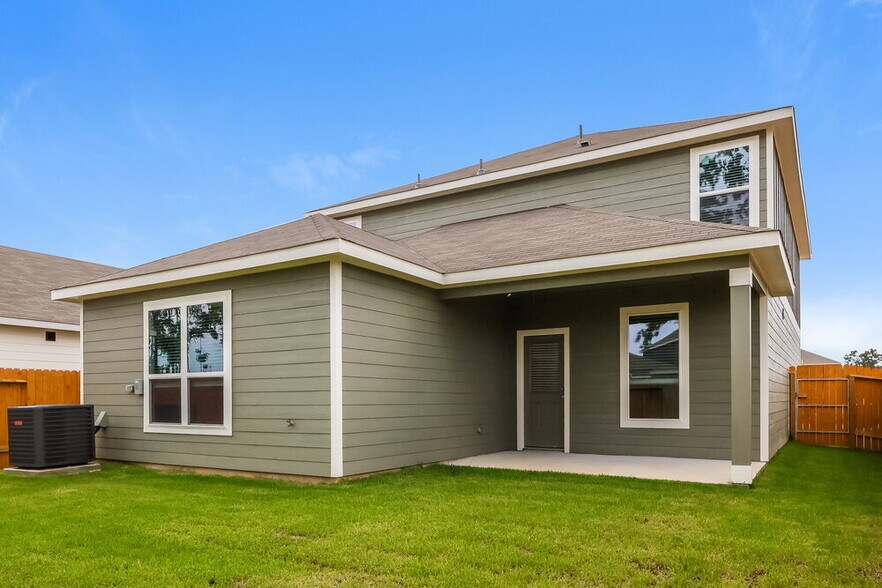 Building Photo - 15652 Plum Brk Dr