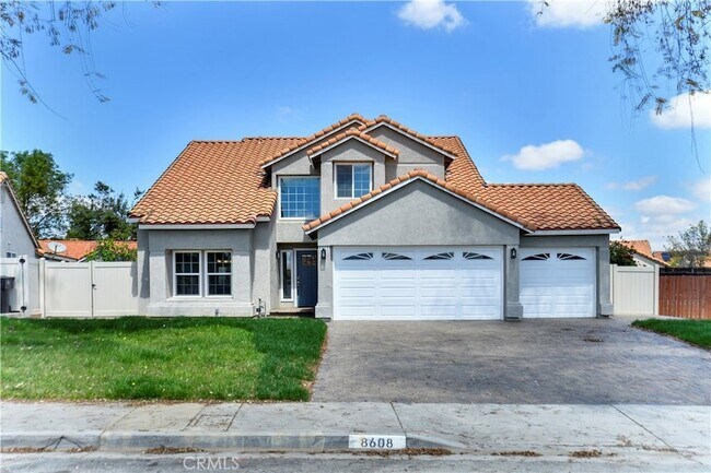 Primary Photo - 8608 Oakthorn Cir