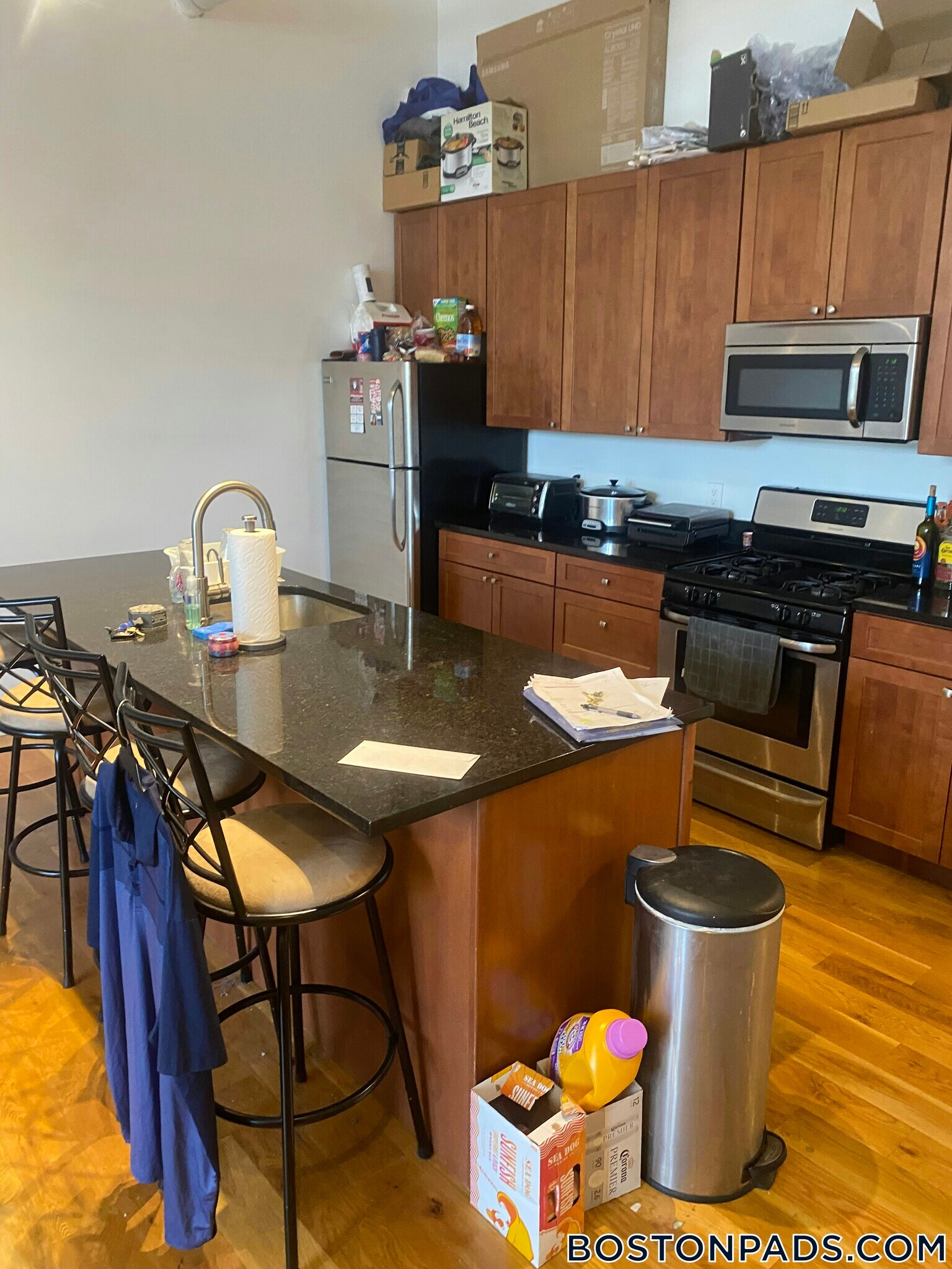 Building Photo - 600 Columbia Rd