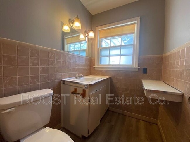 Building Photo - 1623 Overlook Dr