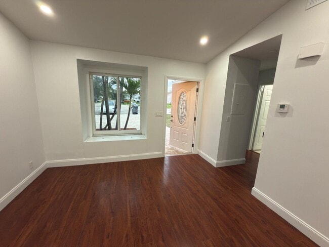 Building Photo - 9785 Ridge Creek Rd