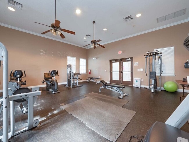 Building Photo - 6414 S Goldenrod Rd