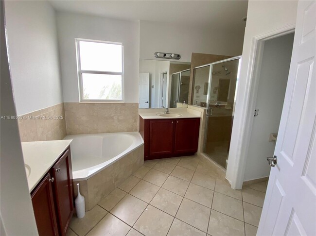 Building Photo - 11289 NW 44th Terrace