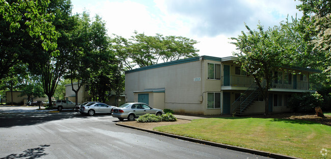 Primary Photo - West Oaks Apartments