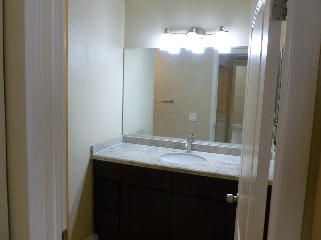 Building Photo - 7100 Pirates Cove Rd