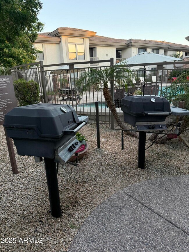 Building Photo - 6900 E Princess Dr