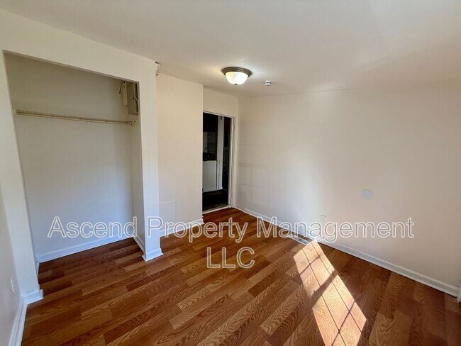 Building Photo - 3208 Dodds Ave