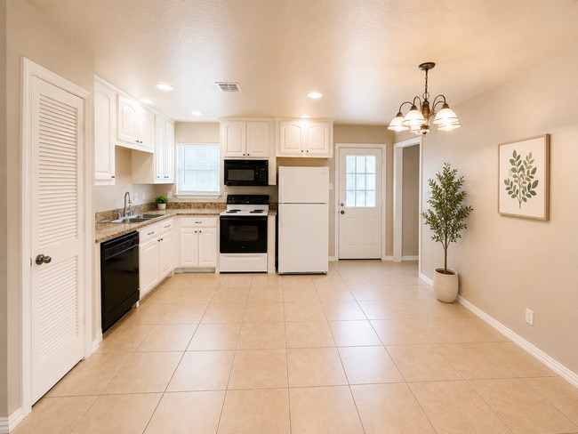 Building Photo - 512 Himes Dr