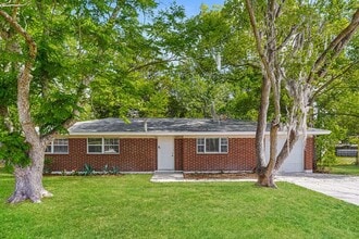 Building Photo - 9307 Ida St