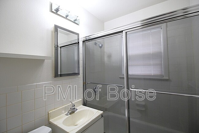 Building Photo - 4312 W Camas St