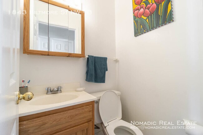 Building Photo - 1843 Biltmore St NW