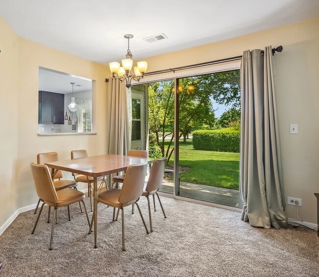 Building Photo - 321 Pembroke Ct