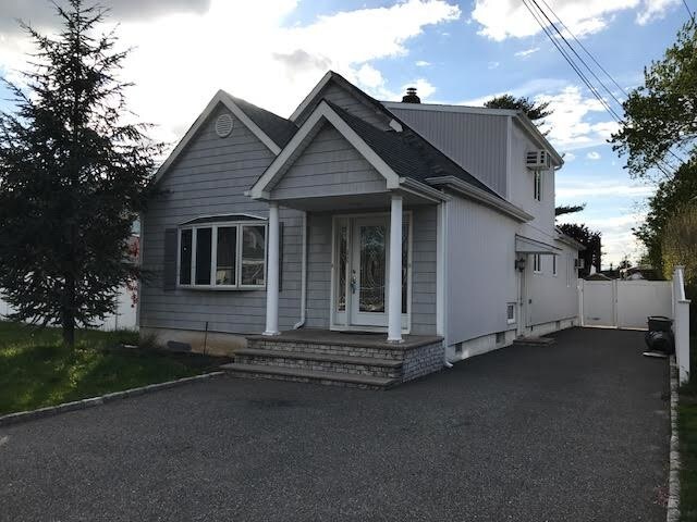 Primary Photo - 2303 Lincoln St