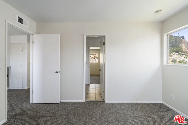 Building Photo - 4513 Wawona St