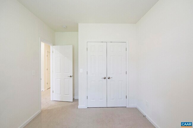 Building Photo - 139 Longwood Dr