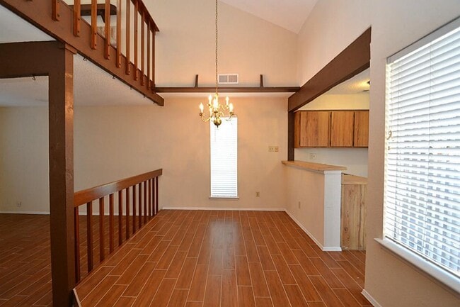 Building Photo - 13026 Wirevine Ln