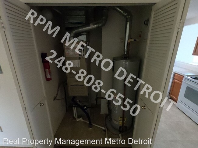 Building Photo - 3 br, 3 bath House - 1128 Faulkner N Bldg #E