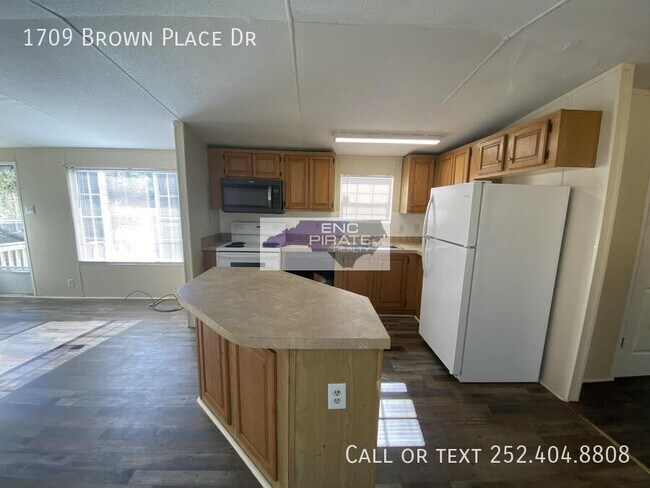 Building Photo - 1709 Brown Pl Dr