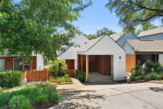 Building Photo - 3111 Aldwyche Dr