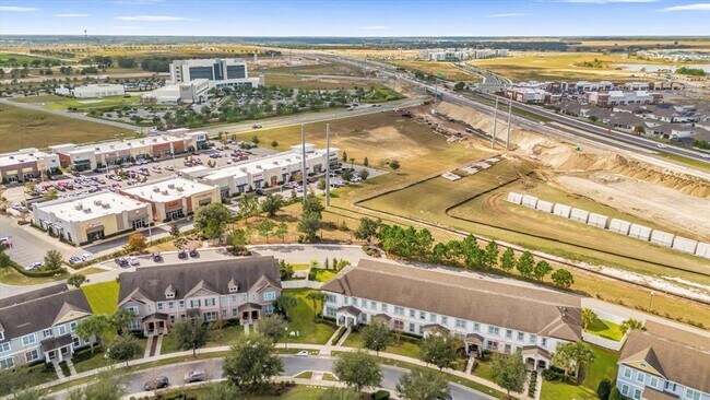 Building Photo - 15537 Honeybell Dr