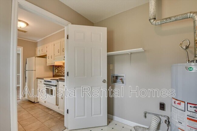 Building Photo - 3713 Teakwood Ct