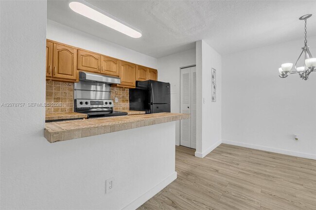 Building Photo - 4140 NW 79th Ave